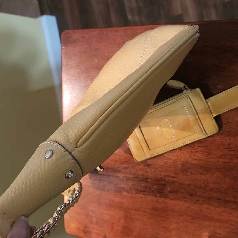 Handbag - Picture 5 of 6